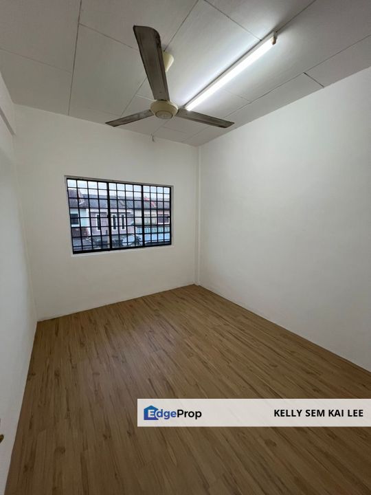 Taman Bakri Indah｜Muar｜Double Storey Medium Low Cost｜Renovated, Johor, Muar