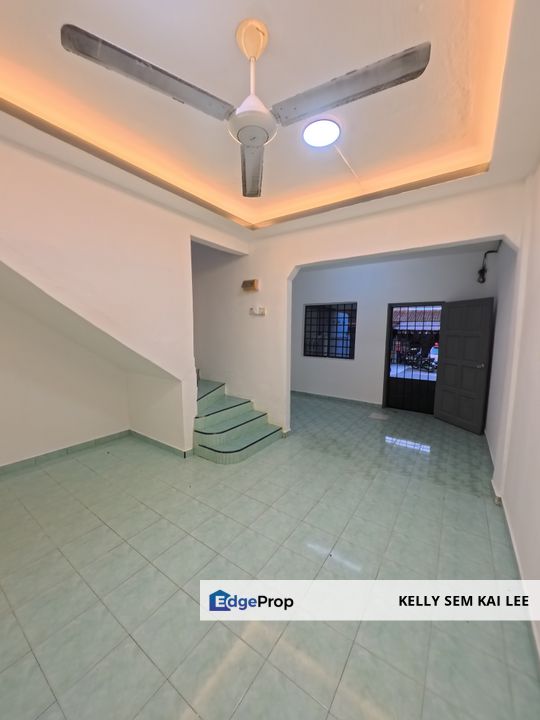 Taman Bakri Indah｜Muar｜Double Storey Medium Low Cost｜Renovated, Johor, Muar