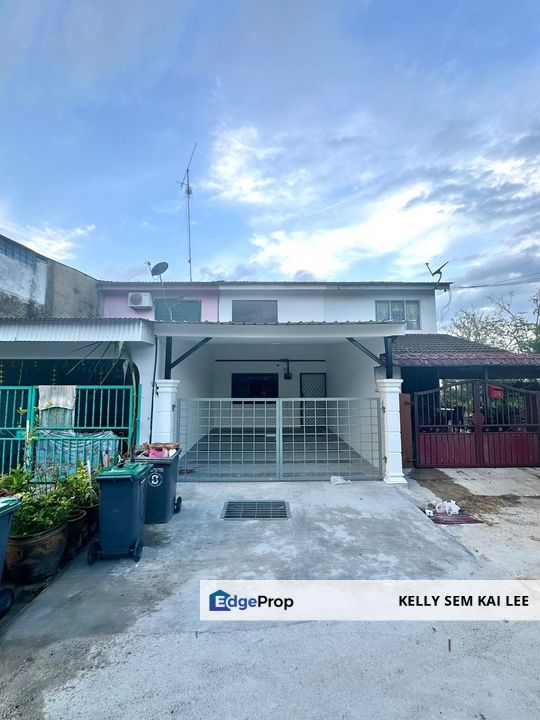 Taman Kluang Barat｜Jalan 32｜2-Storey Low Cost｜Renovated｜Full Loan, Johor, Kluang