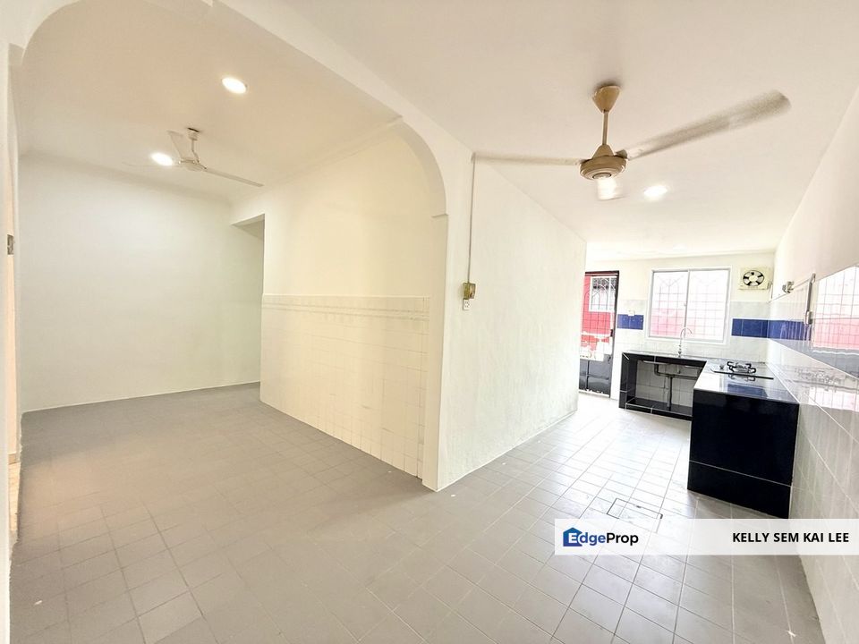 Taman Puteri｜Kluang｜Single Storey Terrace｜Renovated, Johor, Batu Pahat