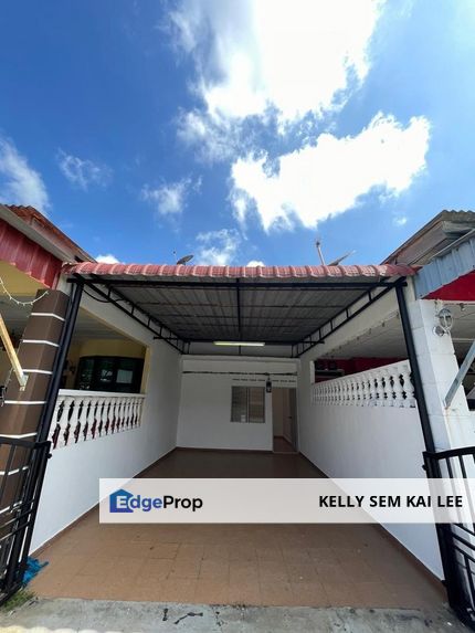 Batu Pahat｜Taman Flora Jaya｜Jalan F/J｜2-Storey House｜Renovated, Johor, Batu Pahat