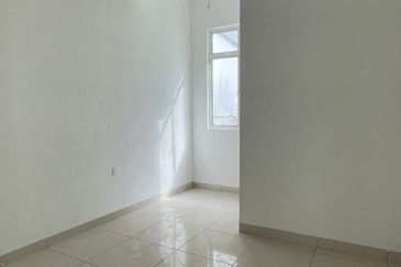 Taman Aston Timur 🔥 3 Storey Terrace End Lot Bare Unit in Bukit Mertajam