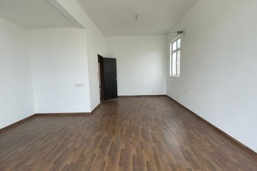 Taman Aston Timur 🔥 3 Storey Terrace End Lot Bare Unit in Bukit Mertajam