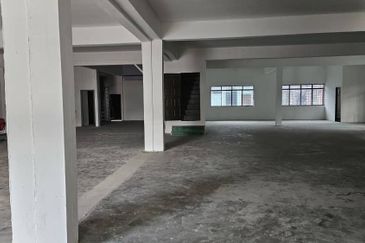 2 Storey Corner Shoplot 🔥 Fully Extended Facing Jalan Permatang Tinggi