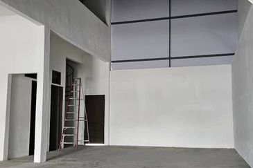 2 Storey Corner Shoplot 🔥 Fully Extended Facing Jalan Permatang Tinggi