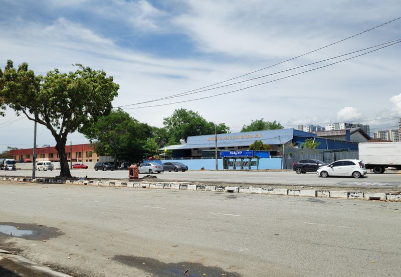 Refurbish 2 Storey Light Industrial 🔥 Facing Main Road Jalan Mak Mandin