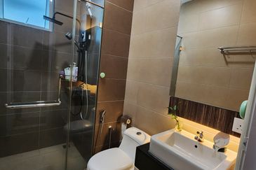 Worth Buy 🔥 Nice Fully Renovated Orange 3 Condo in Butterworth