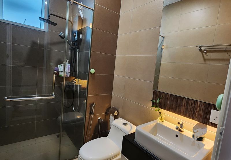 Worth Buy 🔥 Nice Fully Renovated Orange 3 Condo in Butterworth