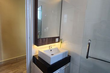 Worth Buy 🔥 Nice Fully Renovated Orange 3 Condo in Butterworth