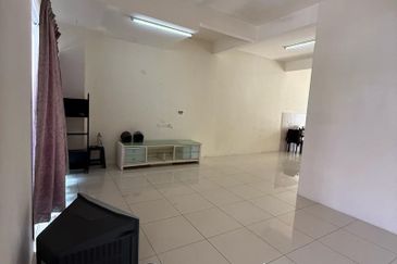 Pearl Residence 🔥 2 Storey Terrace Partial Furnished in Simpang Ampat