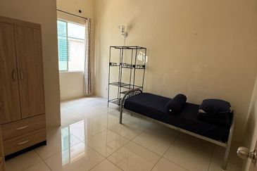Pearl Residence 🔥 2 Storey Terrace Partial Furnished in Simpang Ampat