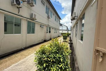 Pearl Residence 🔥 2 Storey Terrace Partial Furnished in Simpang Ampat