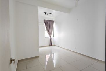 Abel Residence 🔥 Gated 2 Storey Zero Lot Bungalow Renovated near Icon City