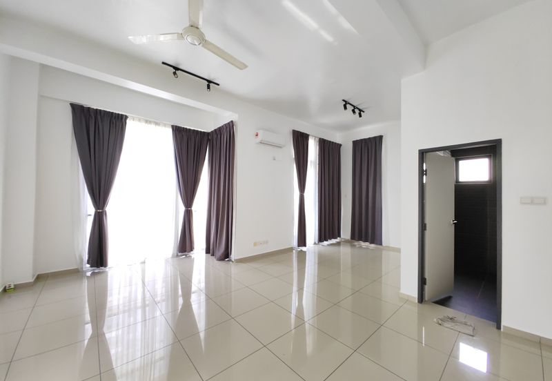 Abel Residence 🔥 Gated 2 Storey Zero Lot Bungalow Renovated near Icon City