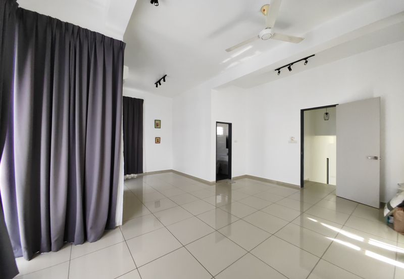 Abel Residence 🔥 Gated 2 Storey Zero Lot Bungalow Renovated near Icon City