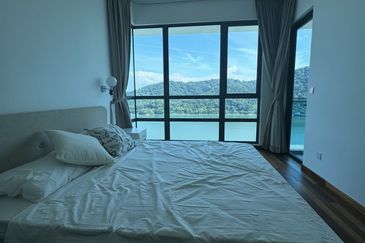 Queens Residences @ Queens Waterfront