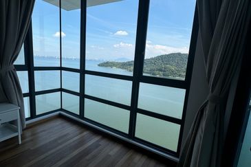 Queens Residences @ Queens Waterfront