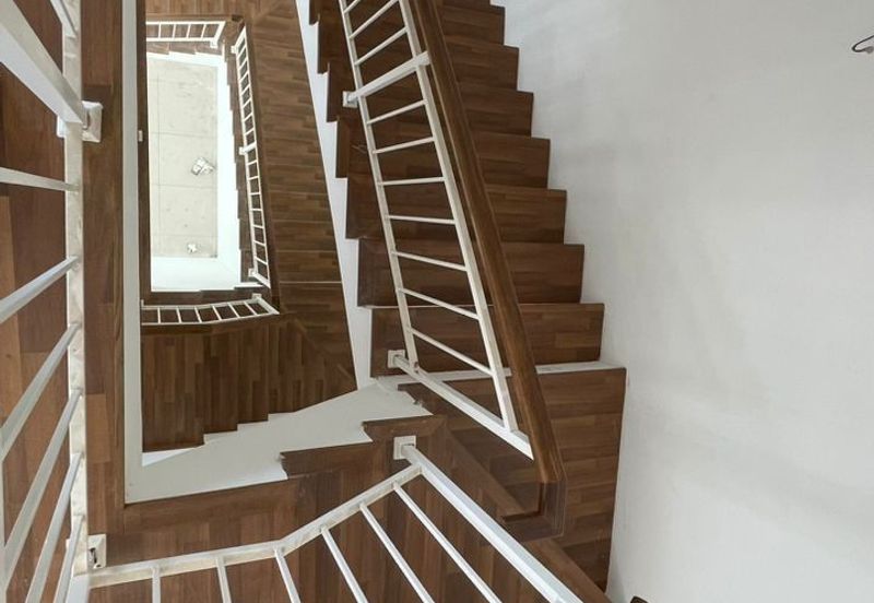 Aston Park East (Taman Aston)