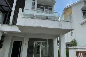 Aston Park East (Taman Aston)