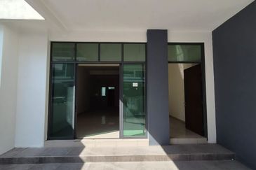 Spectrum Garden 🔥 2.5 Storey Terrace Bare Unit in Kota Permai