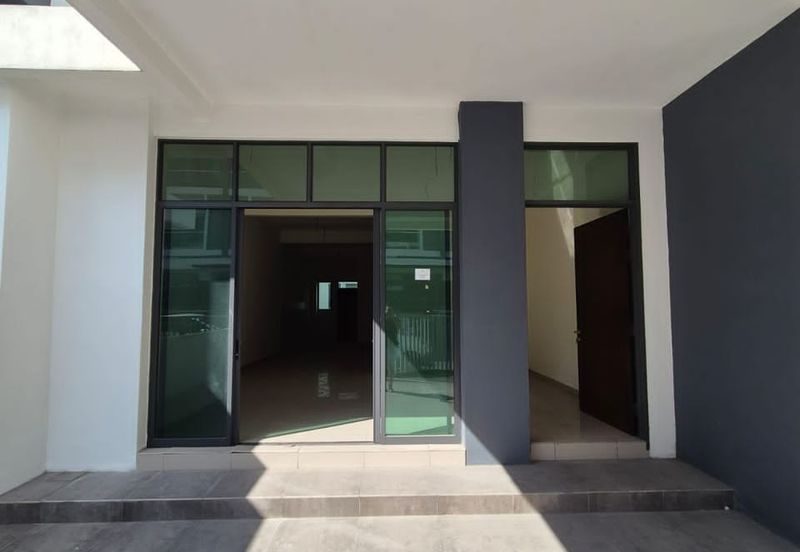 Spectrum Garden 🔥 2.5 Storey Terrace Bare Unit in Kota Permai