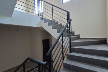 Spectrum Garden 🔥 2.5 Storey Terrace Bare Unit in Kota Permai