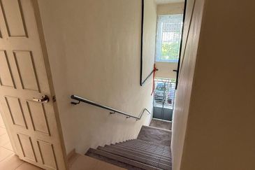 Pusat Perniagaan Jalan Raja Uda