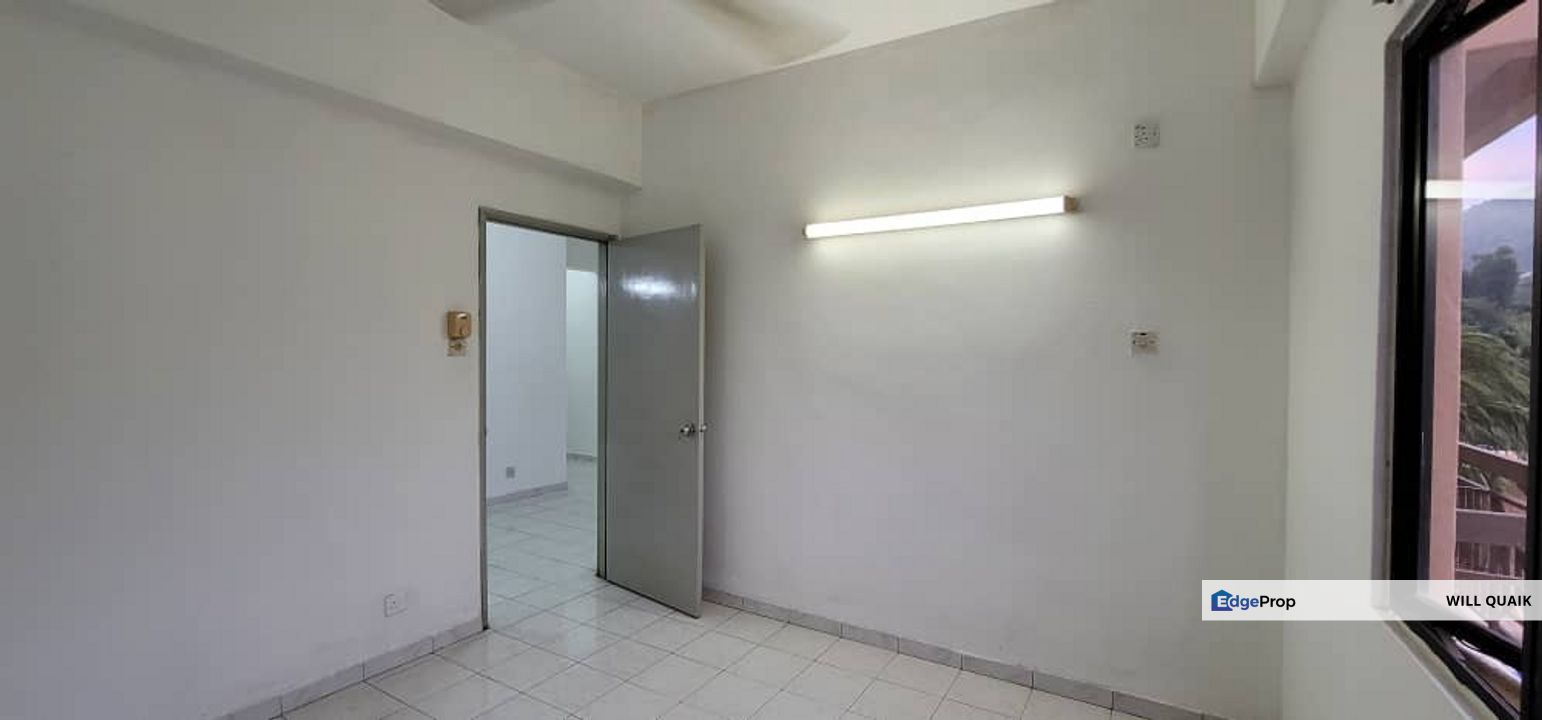 Taman Desa Relau 🔥 Partial Renovated Apartment in Bayan Lepas, Penang, Relau