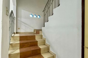 Taman Seri Janggus Partial Renovated 2 Storey Terrace For Sale in Alma Bukit Mertajam