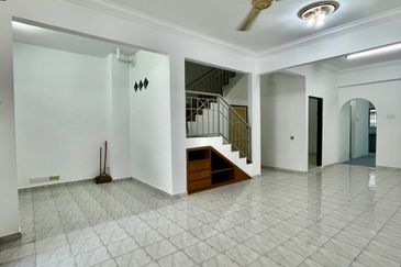 Taman Seri Janggus Partial Renovated 2 Storey Terrace For Sale in Alma Bukit Mertajam