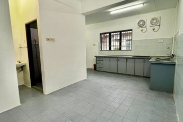 Taman Seri Janggus Partial Renovated 2 Storey Terrace For Sale in Alma Bukit Mertajam