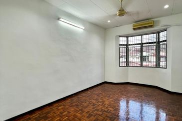 Taman Seri Janggus Partial Renovated 2 Storey Terrace For Sale in Alma Bukit Mertajam