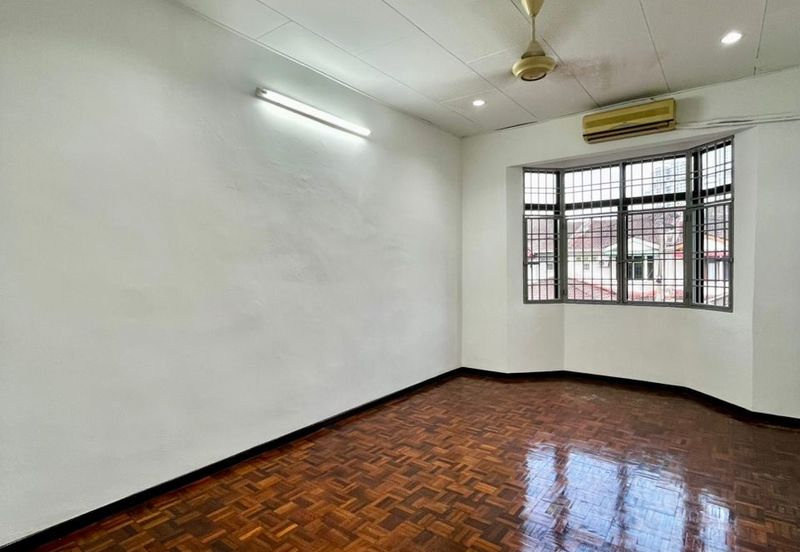 Taman Seri Janggus Partial Renovated 2 Storey Terrace For Sale in Alma Bukit Mertajam