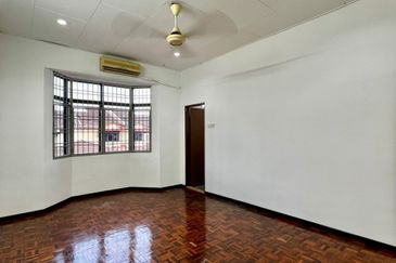 Taman Seri Janggus Partial Renovated 2 Storey Terrace For Sale in Alma Bukit Mertajam