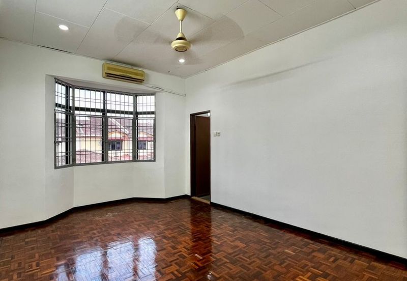 Taman Seri Janggus Partial Renovated 2 Storey Terrace For Sale in Alma Bukit Mertajam