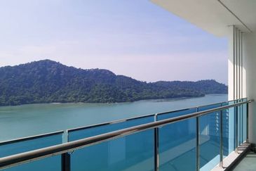 Queens Residences @ Queens Waterfront