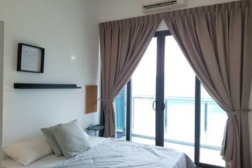 Queens Residences @ Queens Waterfront