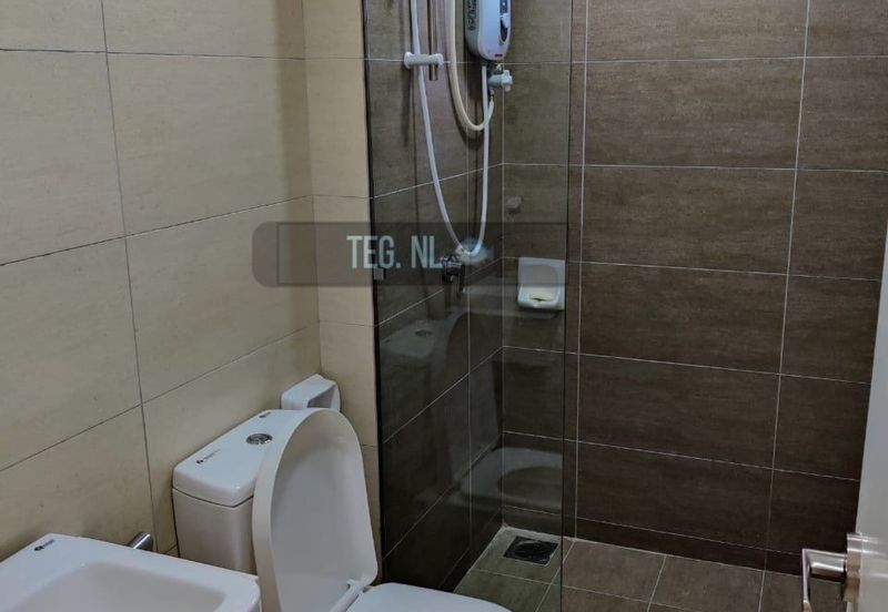 Gravit8 @ Klang South