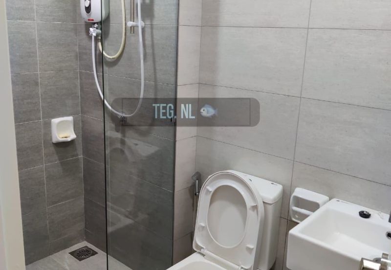 Gravit8 @ Klang South