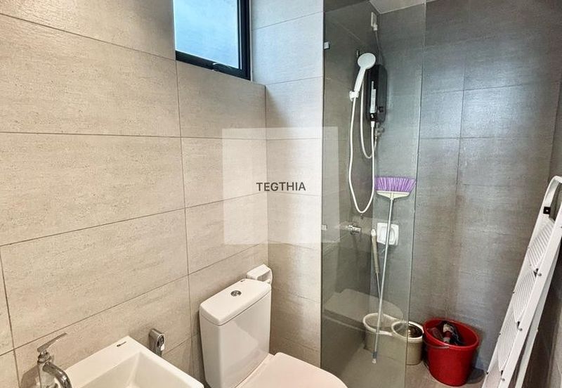 Gravit8 @ Klang South