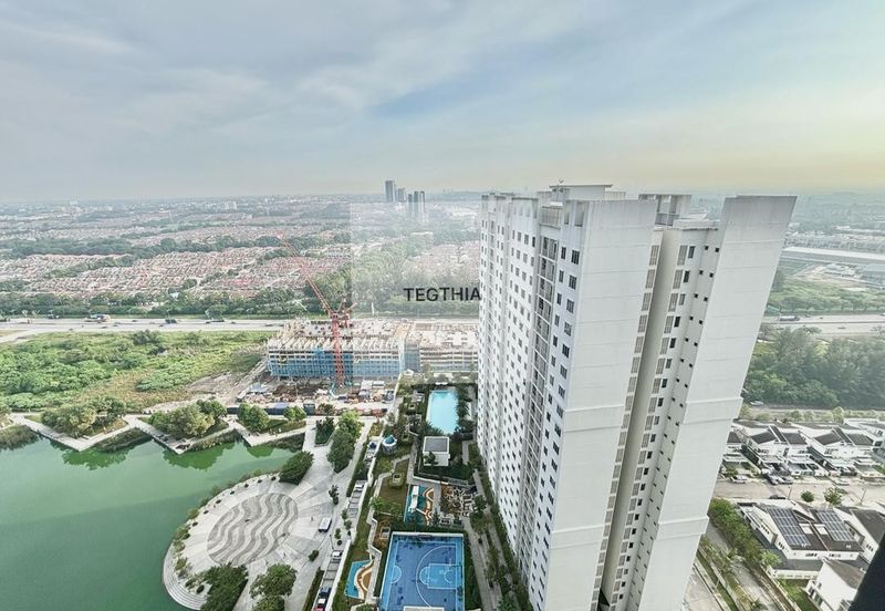 Gravit8 @ Klang South