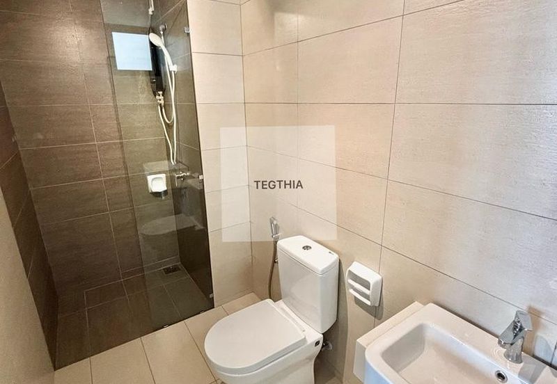 Gravit8 @ Klang South