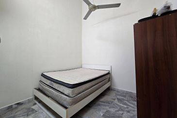 Taman Tepi Sungai ( Taman Teluk Pulai Indah )