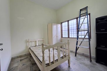 Taman Tepi Sungai ( Taman Teluk Pulai Indah )