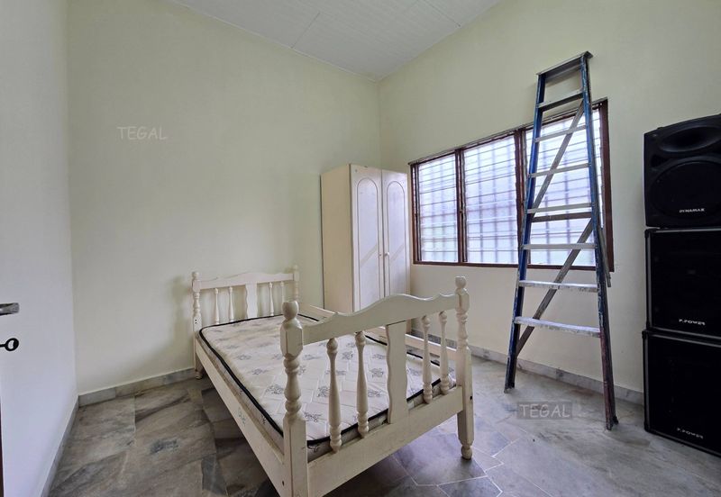 Taman Tepi Sungai ( Taman Teluk Pulai Indah )