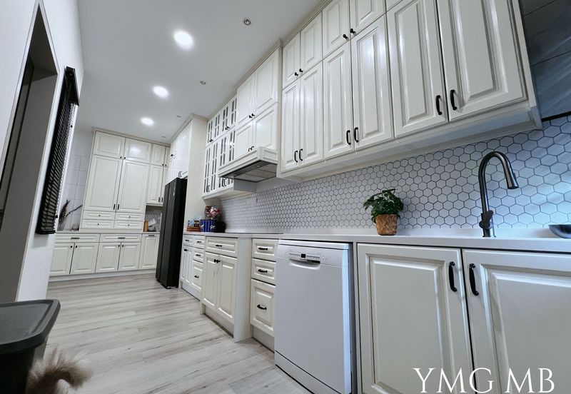 Lucent Residence @ twentyfive.7