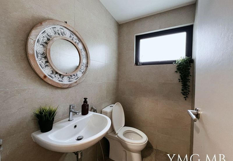 Lucent Residence @ twentyfive.7