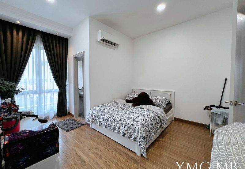 Lucent Residence @ twentyfive.7