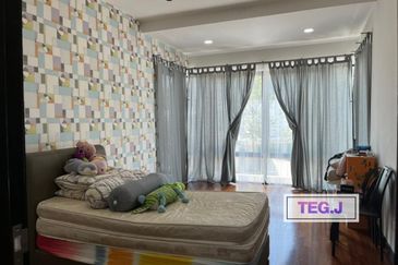 Duta Villa, Setia Alam