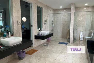 Duta Villa, Setia Alam